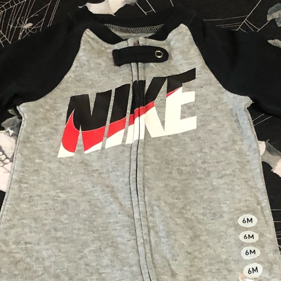 NIKE AIR KIDS BOYS ZIP ONESIE PAJAMAS FOOTSIE 6M - Picture 3 of 12